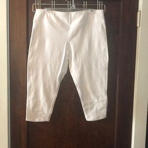White crop pant